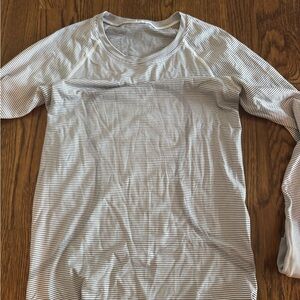 Black/White Striped Lululemon Long Sleeve Swiftly Shirt - Hardly Worn